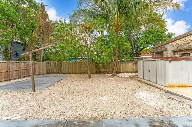 1621 NW 55th St, Miami, FL 33142