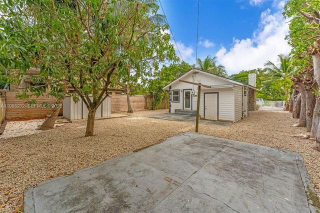 1621 NW 55th St, Miami, FL 33142