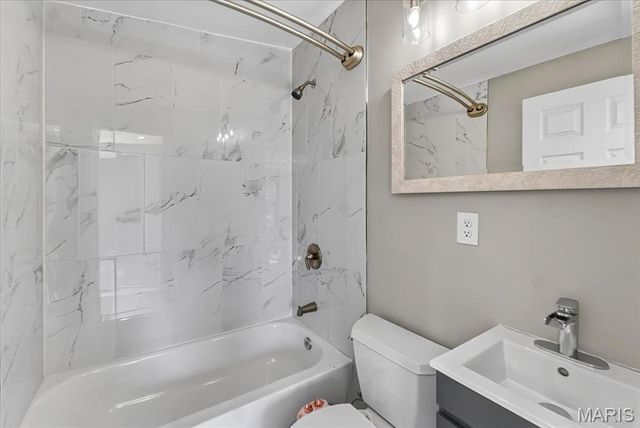 1238 Fairview Avenue, University City, MO 63130