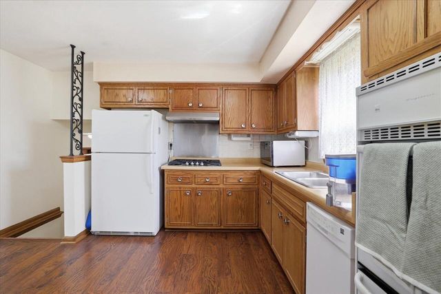 6009 Oriole LANE, Greendale, WI 53129