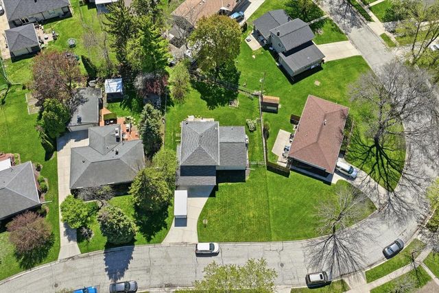6009 Oriole LANE, Greendale, WI 53129