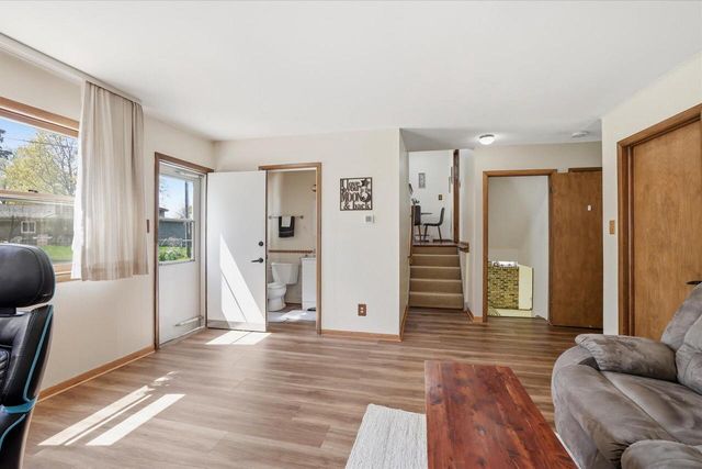 6009 Oriole LANE, Greendale, WI 53129