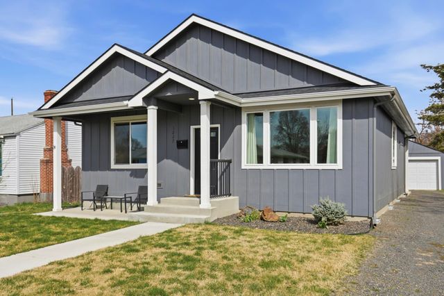 1227 E Walton Ave, Spokane, WA 99207