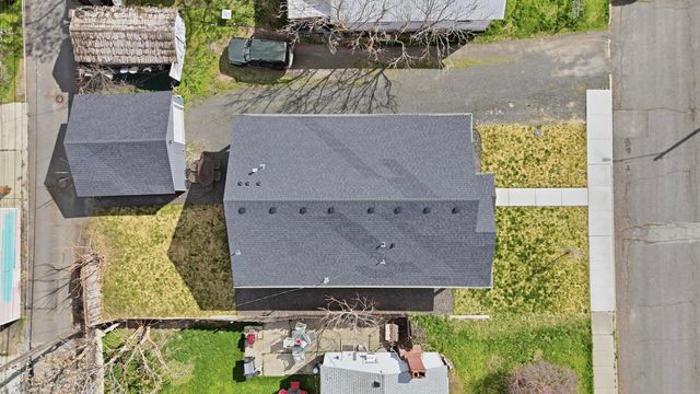 1227 E Walton Ave, Spokane, WA 99207