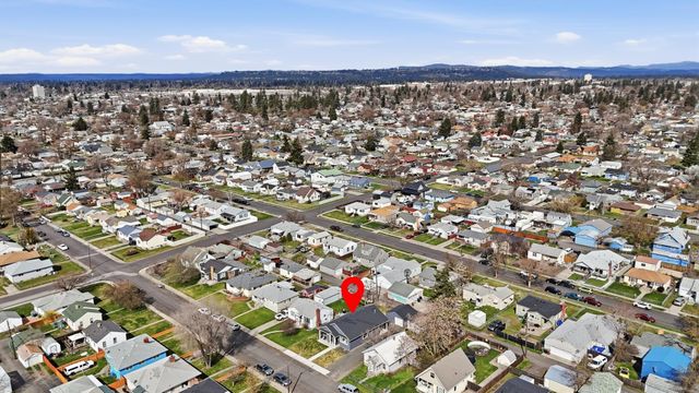 1227 E Walton Ave, Spokane, WA 99207