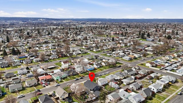 1227 E Walton Ave, Spokane, WA 99207