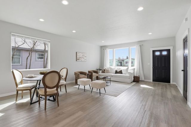 1227 E Walton Ave, Spokane, WA 99207