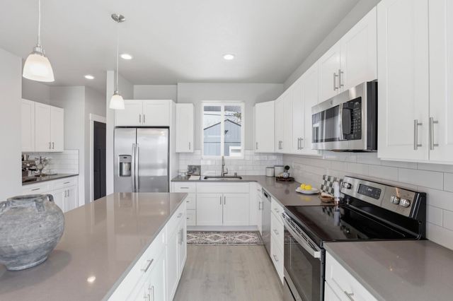 1227 E Walton Ave, Spokane, WA 99207