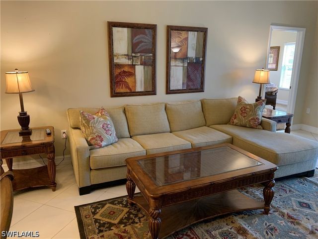 8133 Chancel CT 64-1, Naples, FL 34104