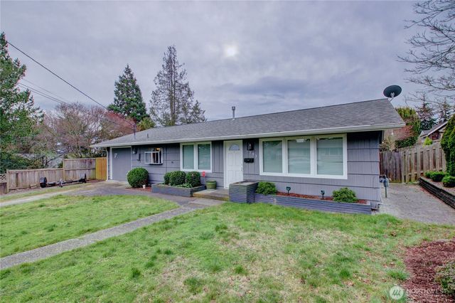 1903 23rd Street, Anacortes, WA 98221