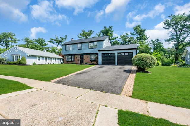 61 TRIANGLE LN, Willingborough, NJ 08046