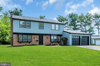 61 TRIANGLE LN, Willingborough, NJ 08046