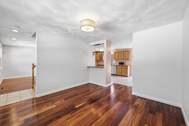 42 Wildcrest Ave, Billerica, MA 01821