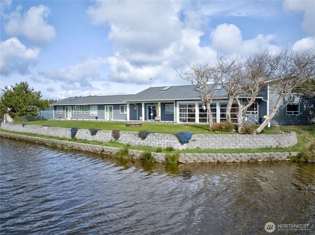 34807 H Place, Ocean Park, WA 98640