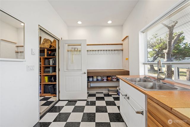 34807 H Place, Ocean Park, WA 98640