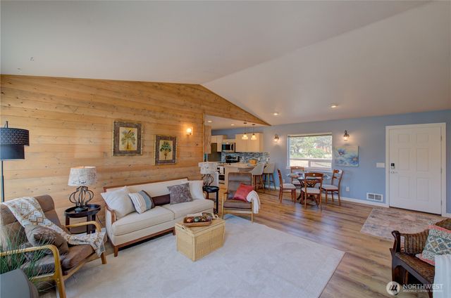 34807 H Place, Ocean Park, WA 98640