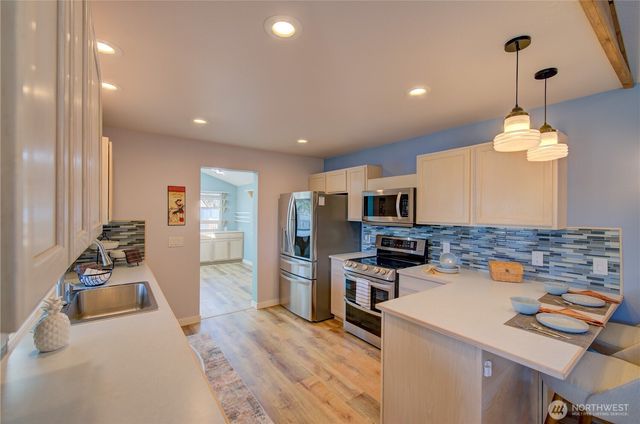 34807 H Place, Ocean Park, WA 98640