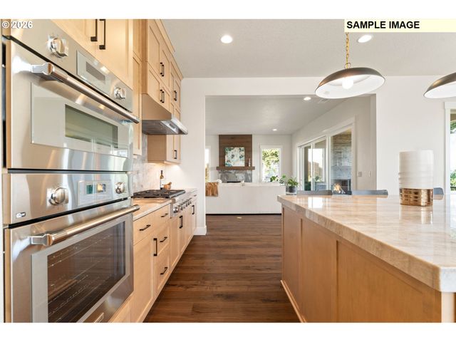 2083 Ostman Rd, West Linn, OR 97068
