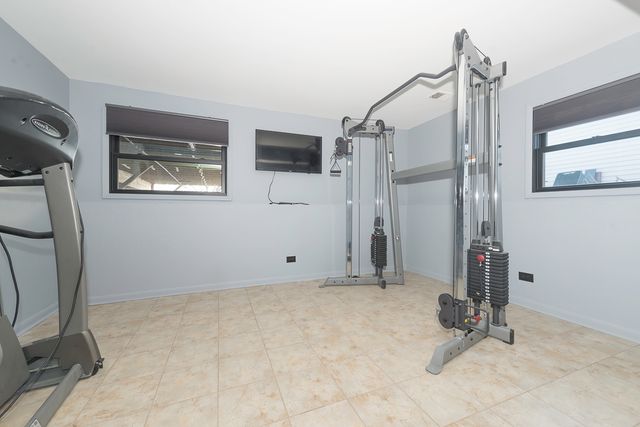 6717 Patton Drive, Woodridge, IL 60517