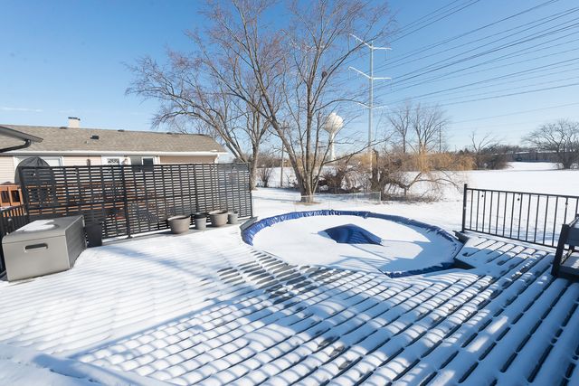 6717 Patton Drive, Woodridge, IL 60517