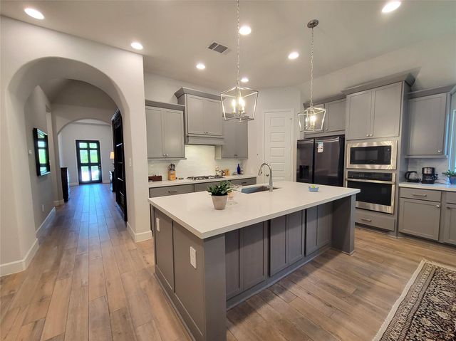 985 Cortez Creek Drive, Conroe, TX 77304