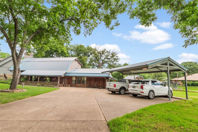 151 Autumn Wood Trail, Gun Barrel City, TX 75156