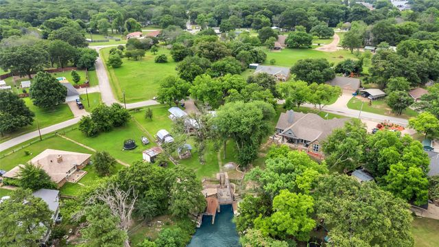 151 Autumn Wood Trail, Gun Barrel City, TX 75156