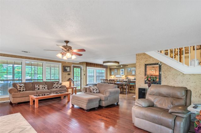 151 Autumn Wood Trail, Gun Barrel City, TX 75156