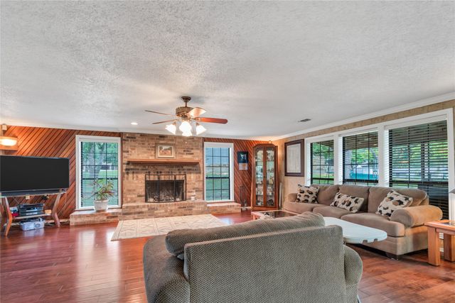151 Autumn Wood Trail, Gun Barrel City, TX 75156