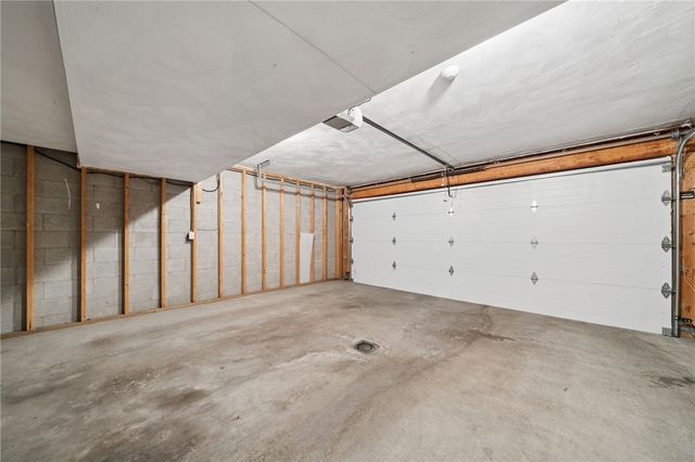 275 Huntingdon Ave, North Huntingdon, PA 15642