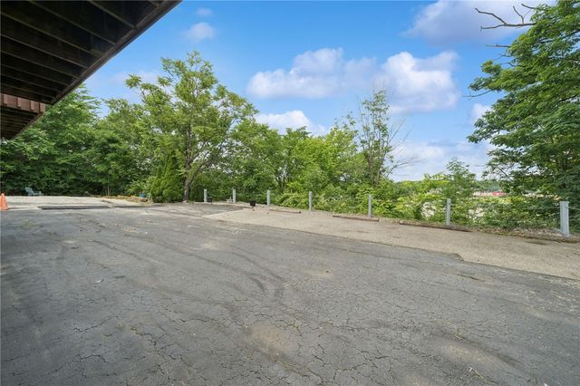 275 Huntingdon Ave, North Huntingdon, PA 15642