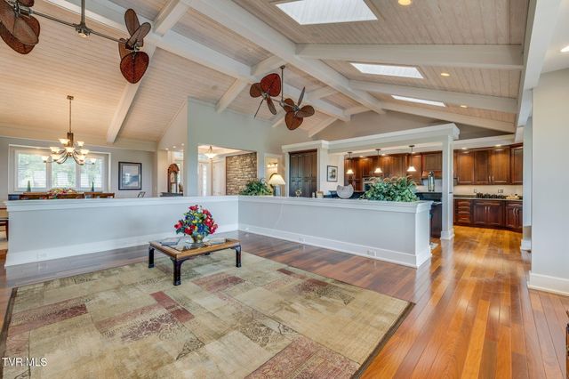 5855 Chestnut Ridge Road, Kingsport, TN 37664