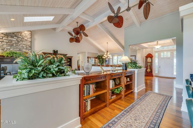 5855 Chestnut Ridge Road, Kingsport, TN 37664