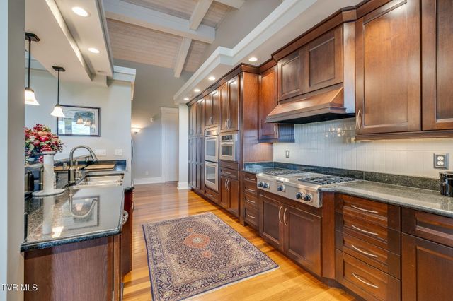 5855 Chestnut Ridge Road, Kingsport, TN 37664