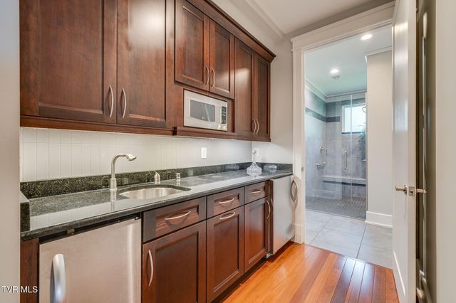5855 Chestnut Ridge Road, Kingsport, TN 37664