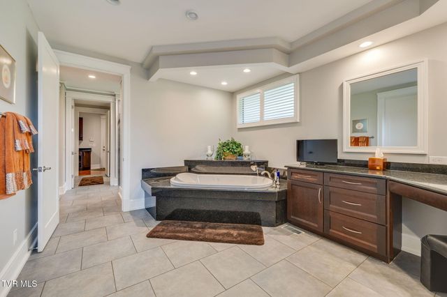 5855 Chestnut Ridge Road, Kingsport, TN 37664