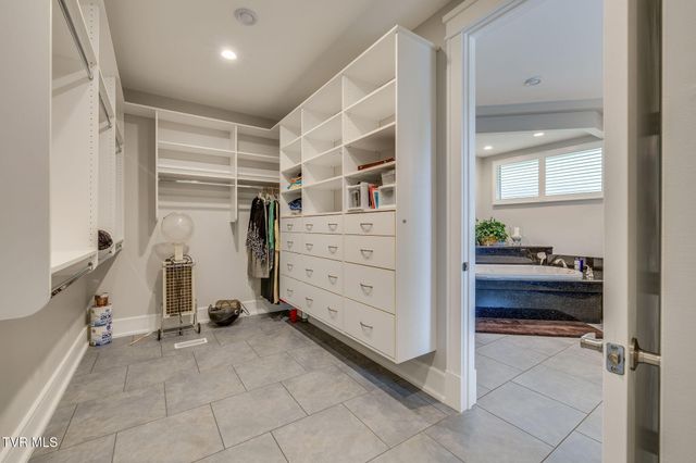5855 Chestnut Ridge Road, Kingsport, TN 37664