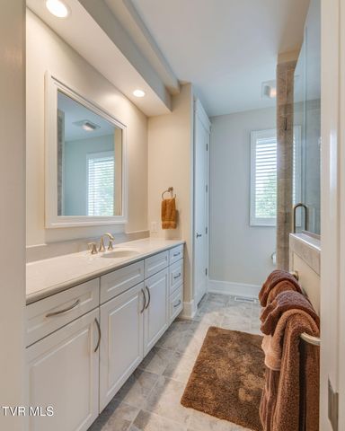 5855 Chestnut Ridge Road, Kingsport, TN 37664