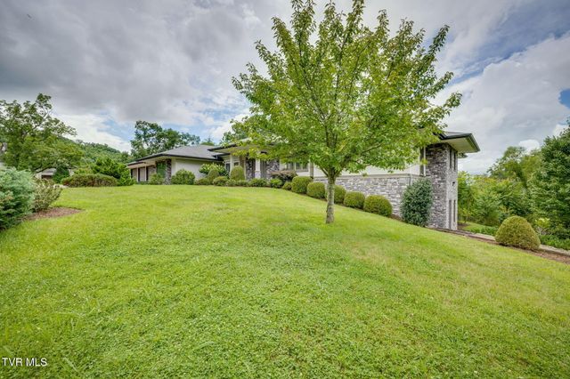 5855 Chestnut Ridge Road, Kingsport, TN 37664