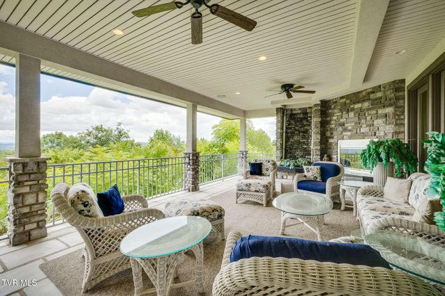 5855 Chestnut Ridge Road, Kingsport, TN 37664