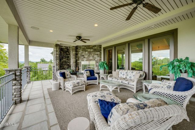 5855 Chestnut Ridge Road, Kingsport, TN 37664