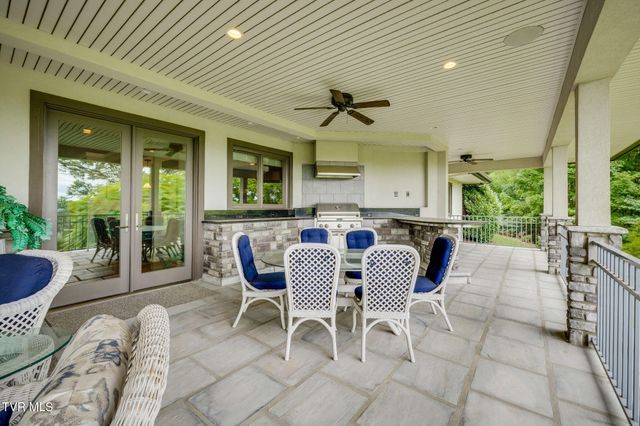 5855 Chestnut Ridge Road, Kingsport, TN 37664