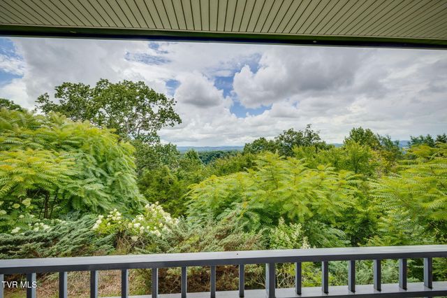 5855 Chestnut Ridge Road, Kingsport, TN 37664