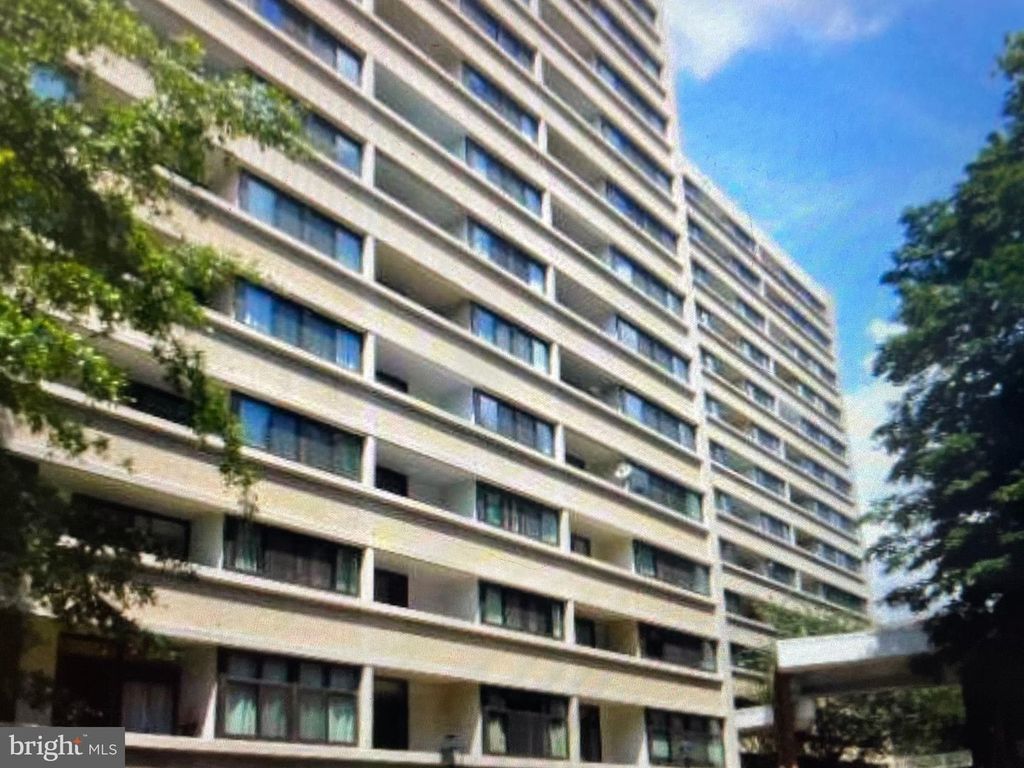 5911 EDSALL RD #801, Alexandria, VA 22304
