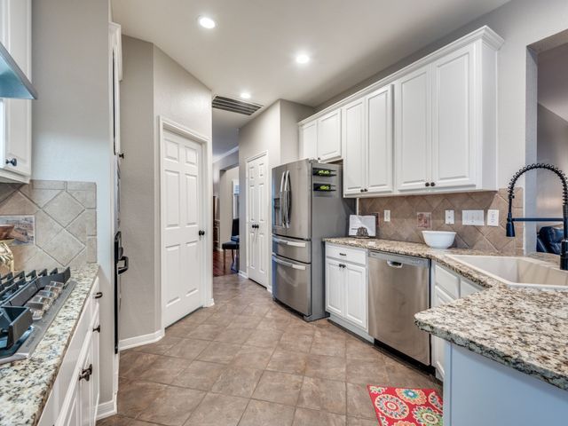 413 Seleta Drive, Murphy, TX 75094