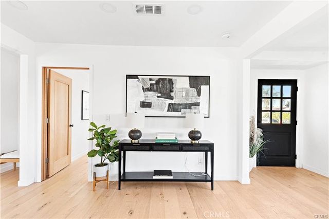 1630 S Ridgeley, Los Angeles, CA 90019