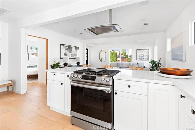 1630 S Ridgeley, Los Angeles, CA 90019