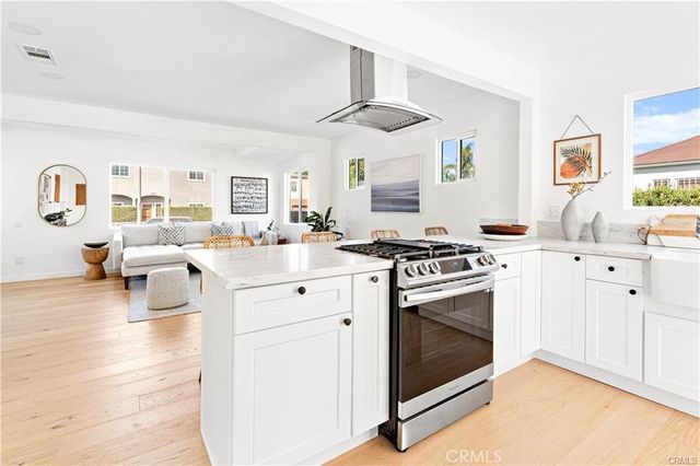 1630 S Ridgeley, Los Angeles, CA 90019