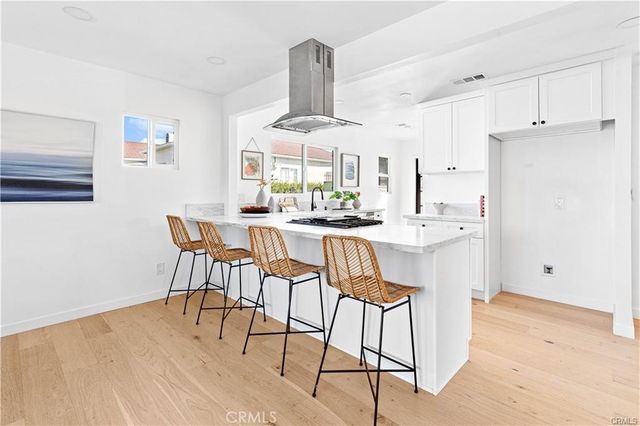 1630 S Ridgeley, Los Angeles, CA 90019