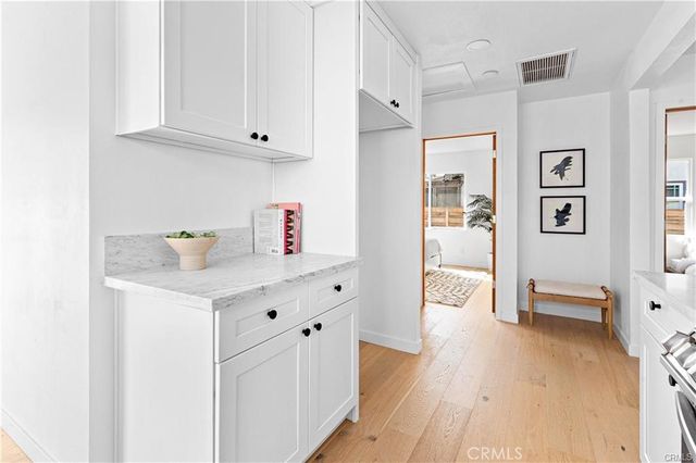 1630 S Ridgeley, Los Angeles, CA 90019